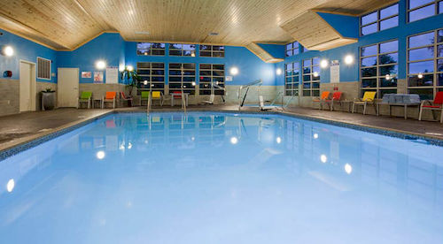 Grandstay Hotel & Suites Delano Экстерьер фото